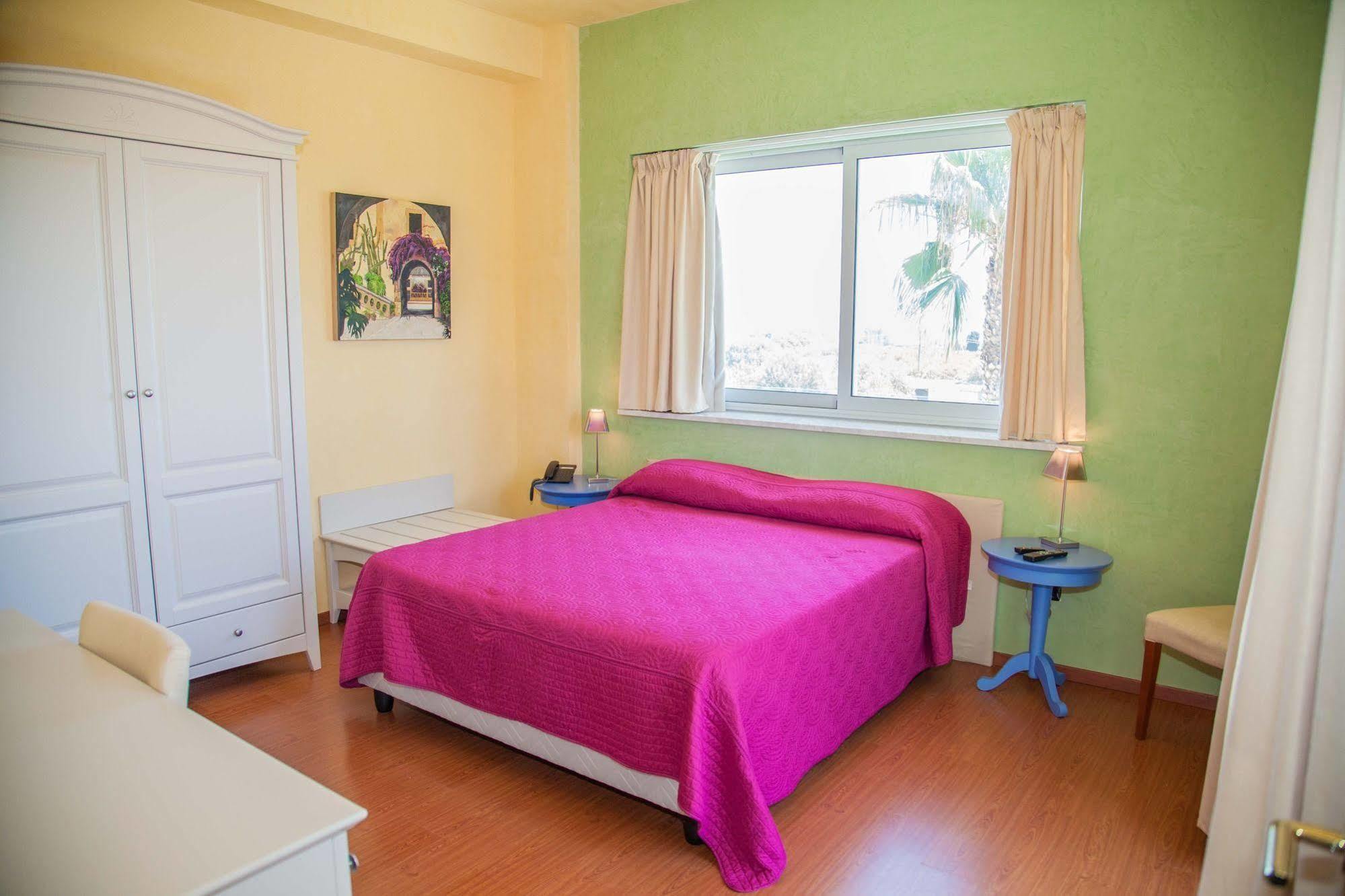Hotel Pacla Авола Экстерьер фото
